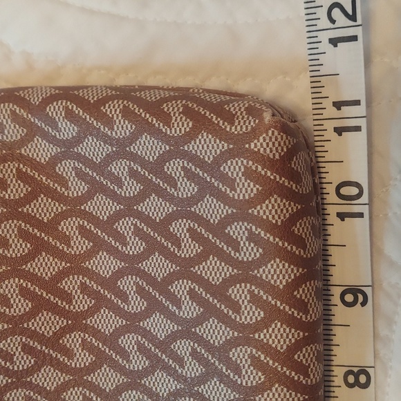 :Nine West Crossbody Bag, Neutral Colors, Like New!I have 2 of these - Picture 8 of 9